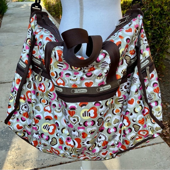 LeSportSac Hearts Everywhere Extra Large Weekender Duffel - Picture 4 of 14